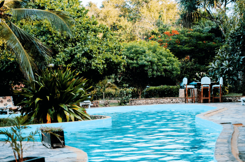 Seasonal Discounts: Financing a Pool Off-Season vs. Summer